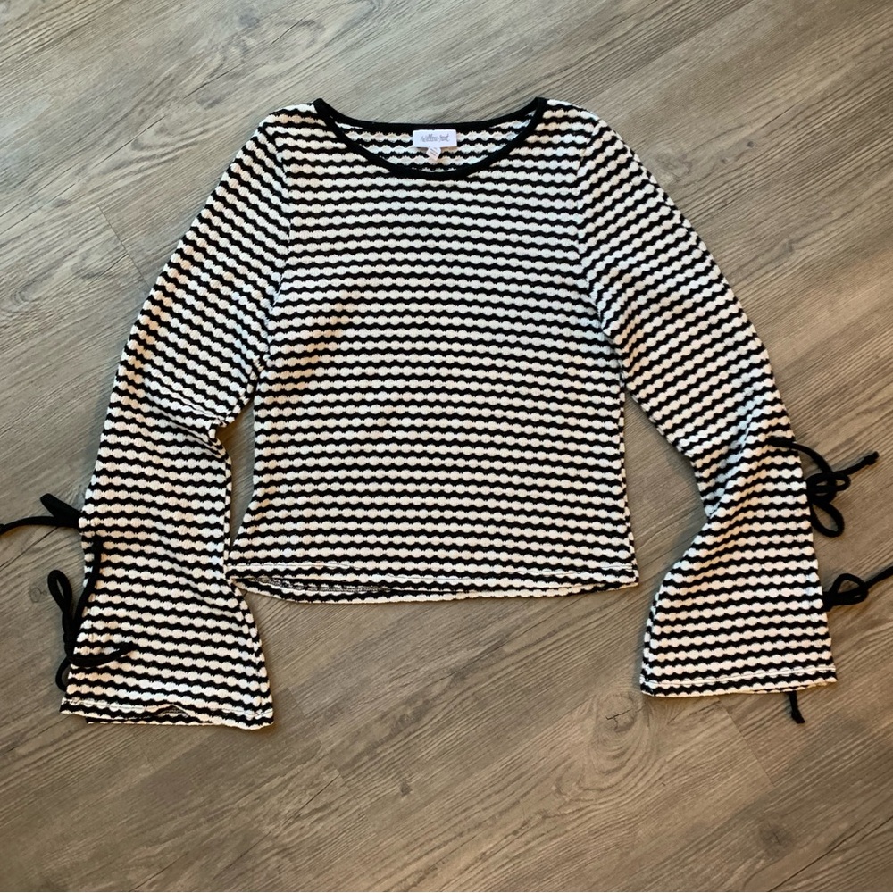 Willow + Root Sweater Womens M Black White Bell Sleeve Lace Up Striped